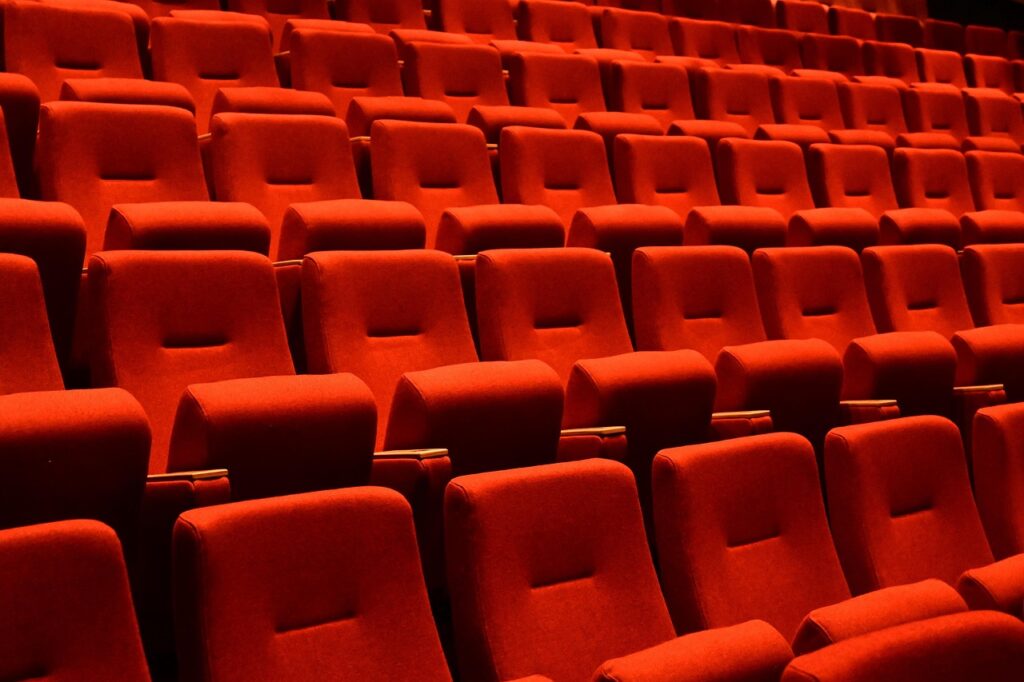 From Cinema Seats to Casino Screens: How Our Love for Entertainment Is Shaping Digital Gambling